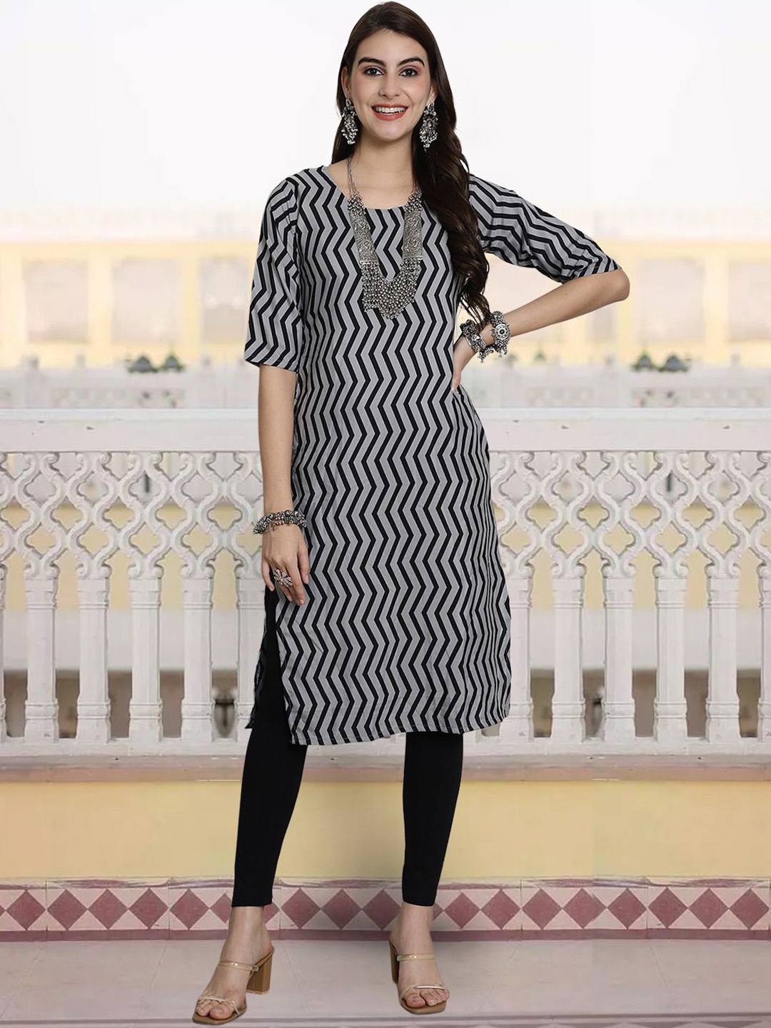 

KALINI Chevron Printed Round Neck Crepe Straight Kurta, Black