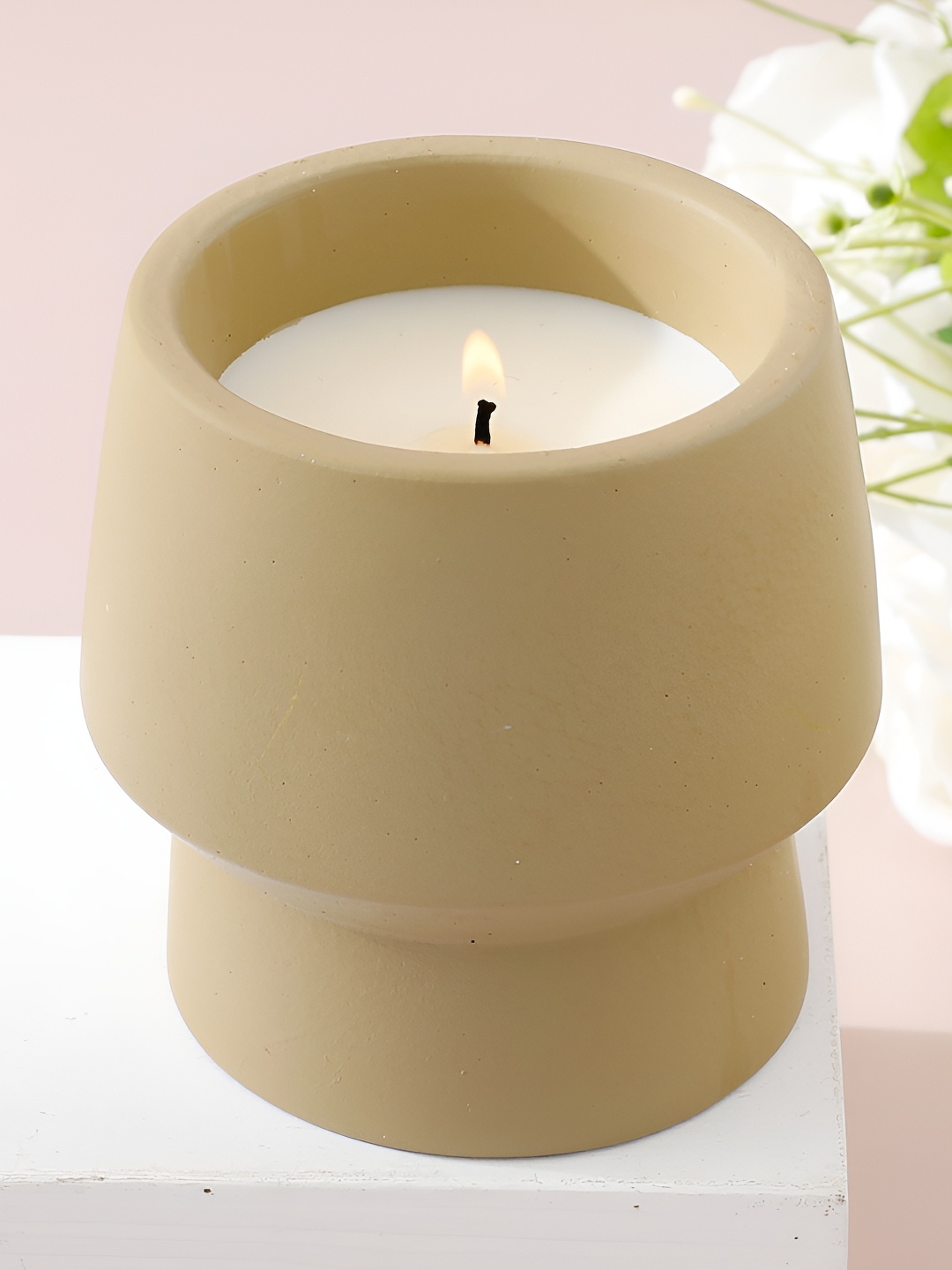 

UMAI Brown Pomegranate Scented Jar Candle