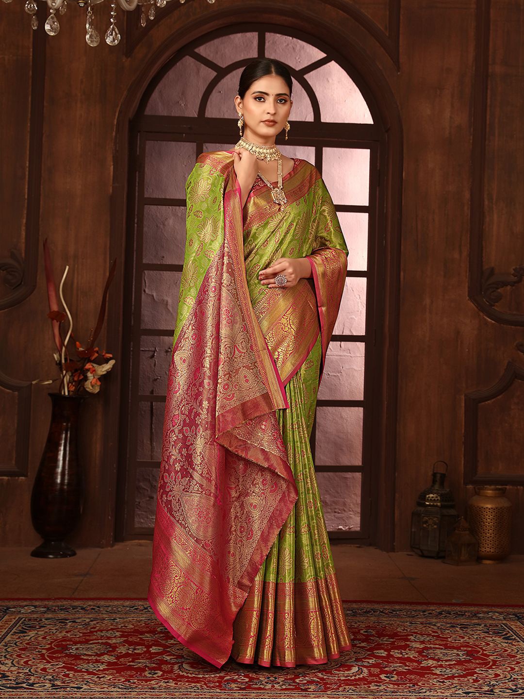 

JUST FASHION Ethnic Motifs Zari Kanjeevaram Saree, Lime green
