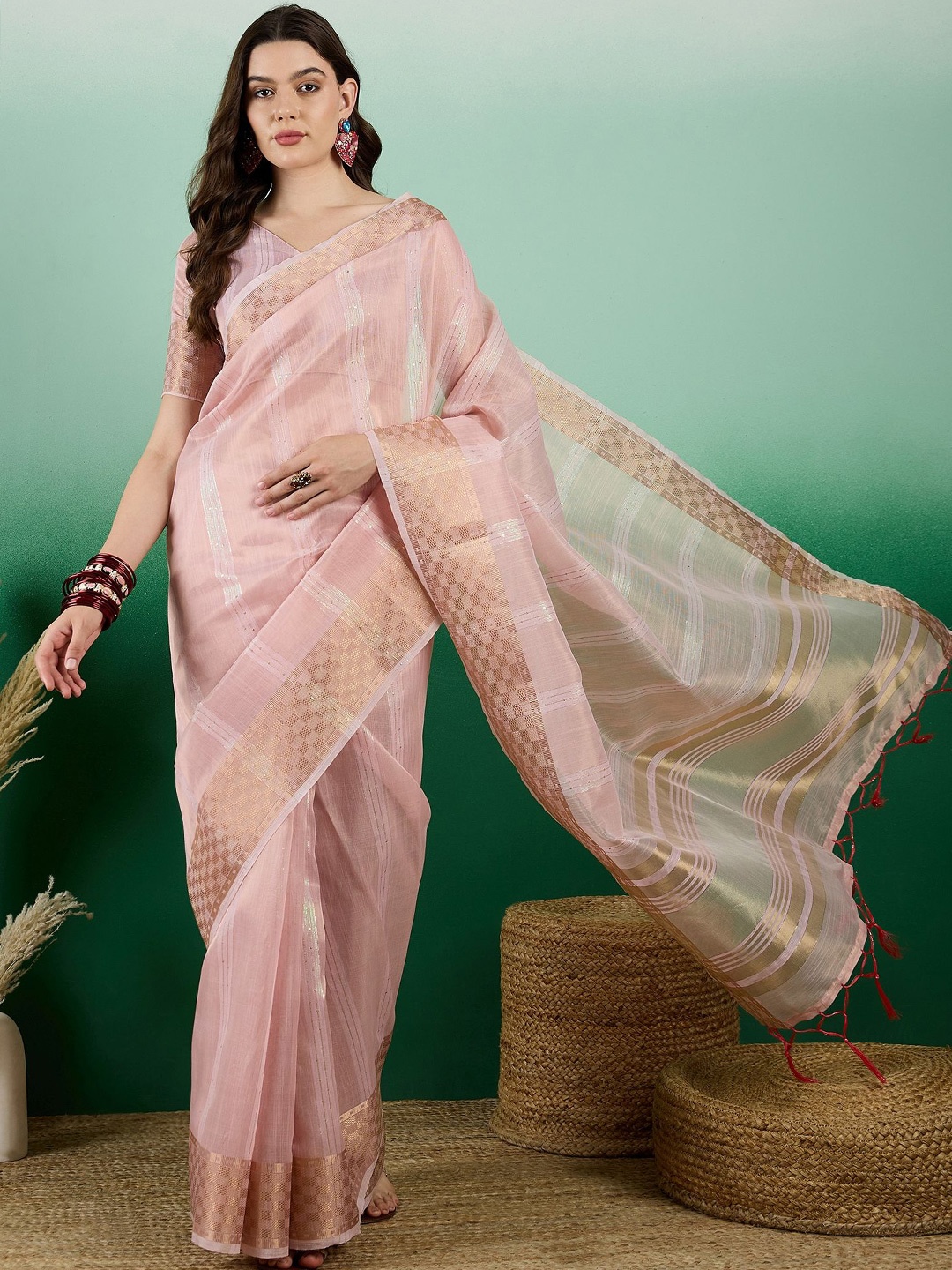 

SHADOW & SAINING Woven Design Zari Organza Banarasi Saree, Pink