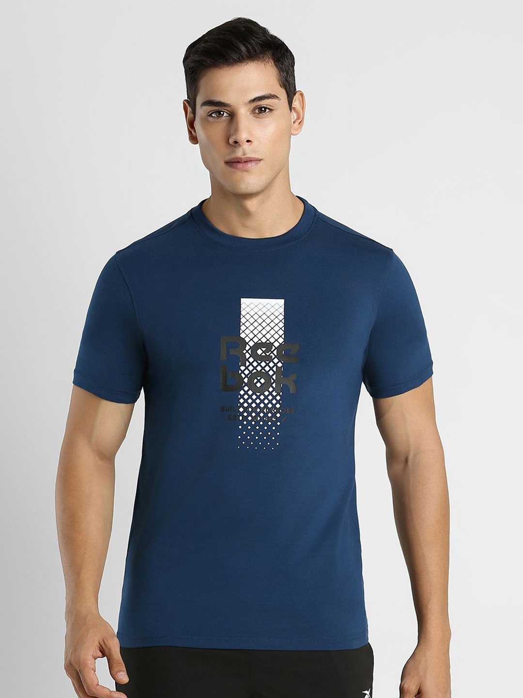 

Reebok Cotton Graphic T-shirt, Navy blue
