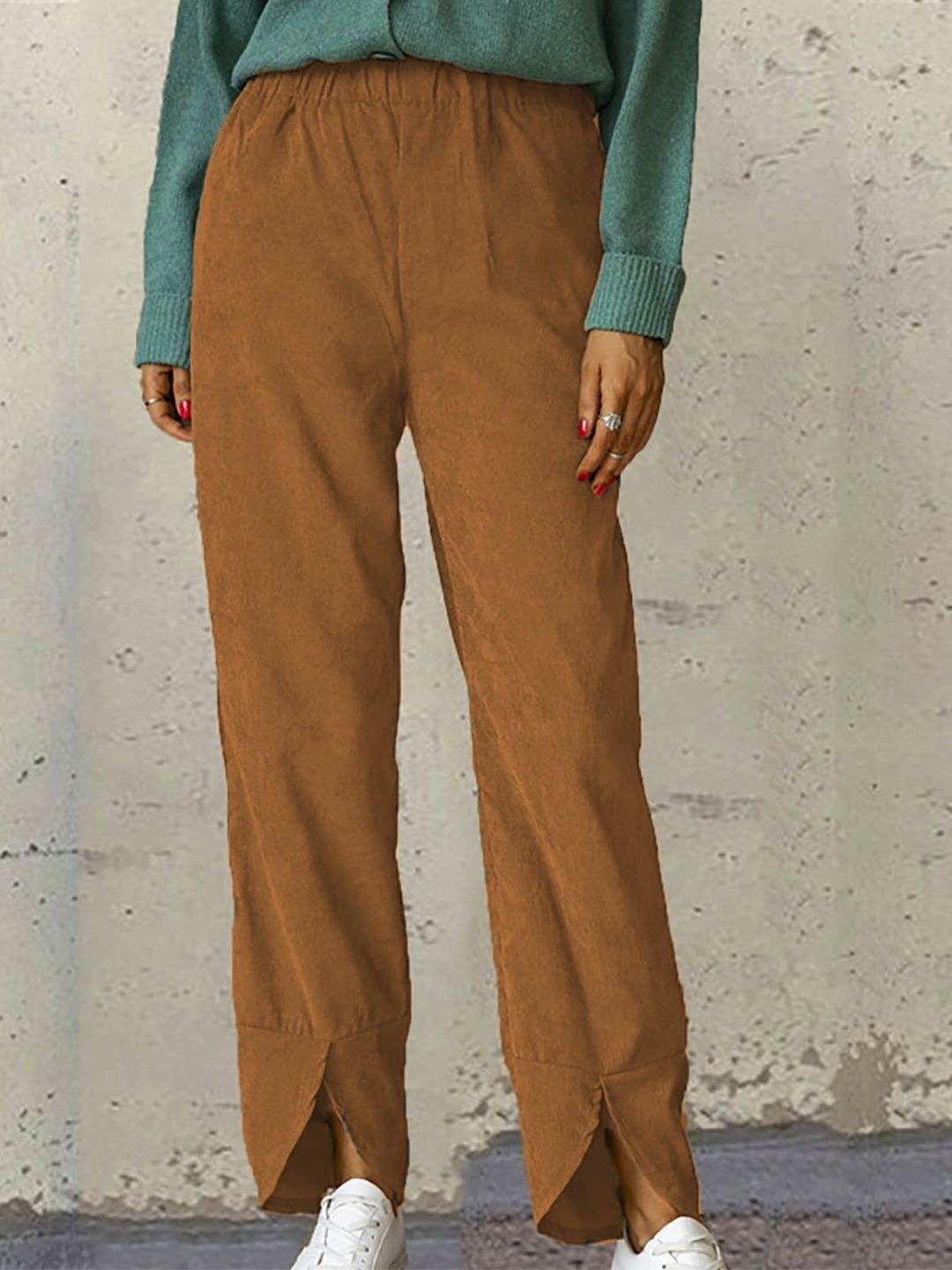 

StyleCast Women Solid Mid-Rise Original Joggers Trousers, Brown