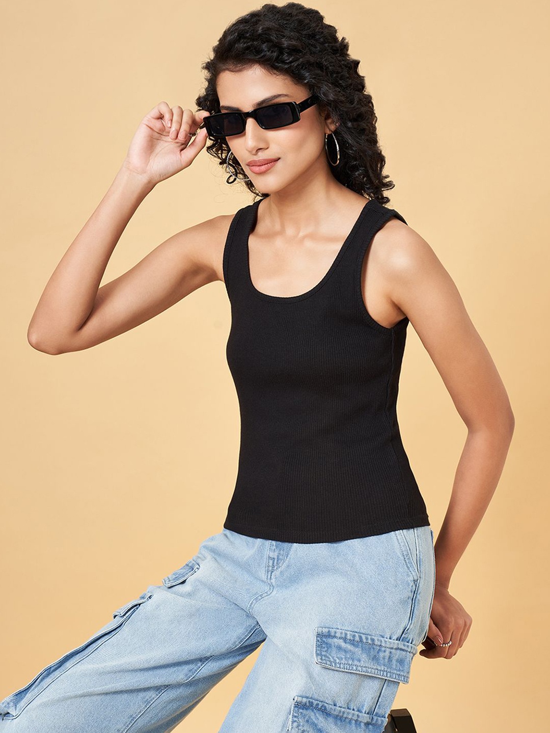 

People Women Solid Scoop Neck Cotton Top, Black