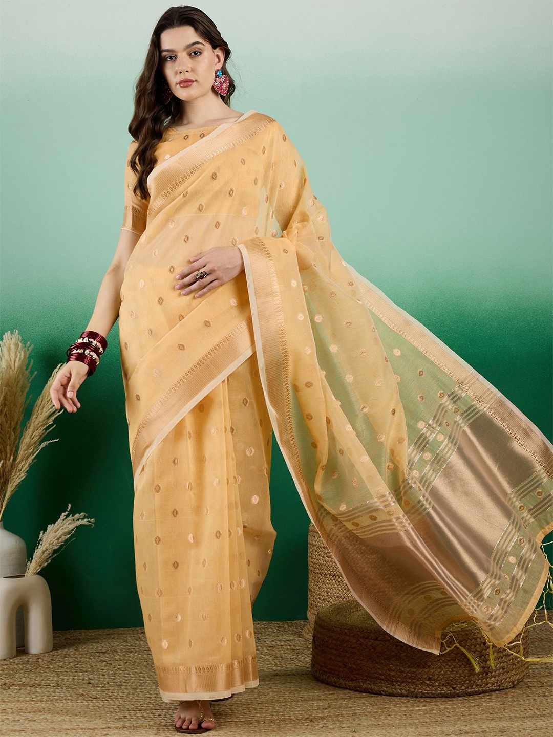 

SHADOW & SAINING Woven Design Zari Organza Banarasi Saree, Yellow