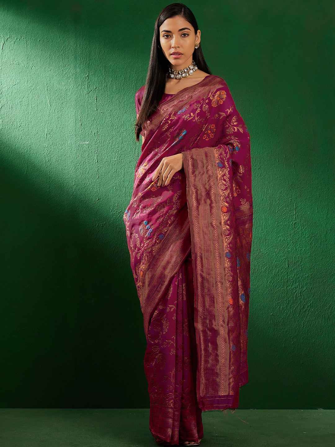

SHADOW & SAINING Woven Design Zari Silk Blend Designer Banarasi Saree, Burgundy