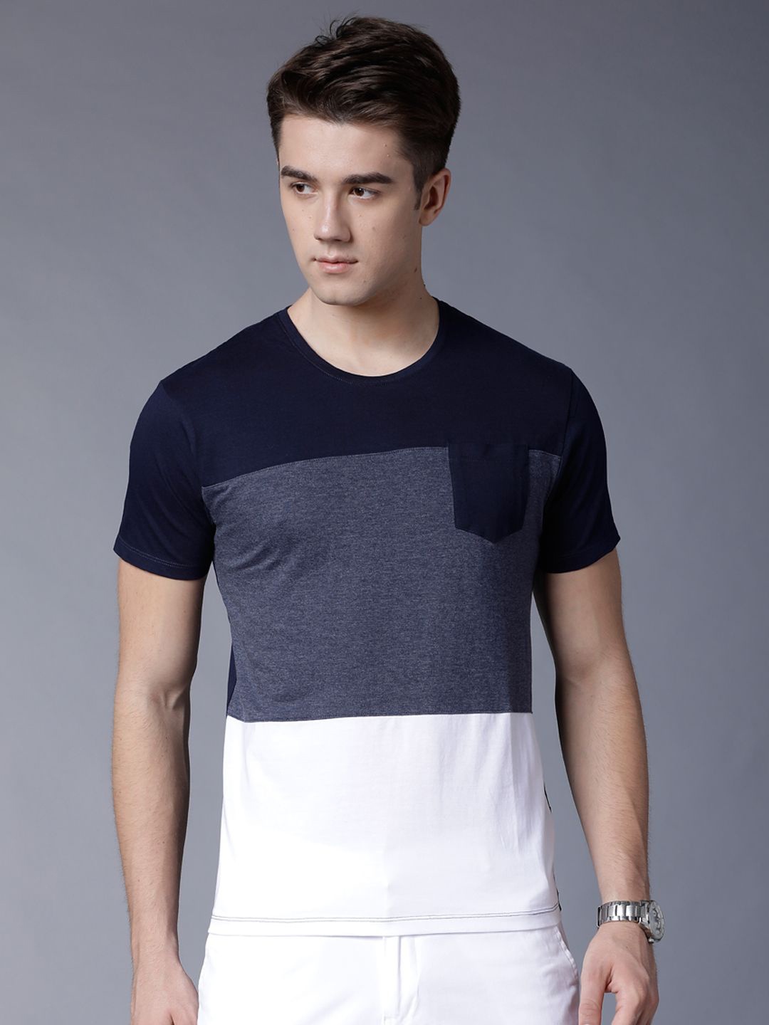 

HIGHLANDER Men Colourblocked Pockets Slim Fit T-shirt, Navy blue