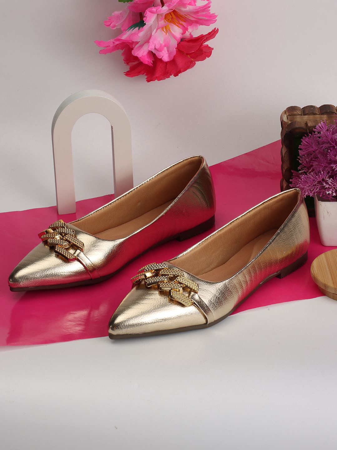 

DressBerry Women Embellished Pointed Toe Ballerinas Flats, Gold