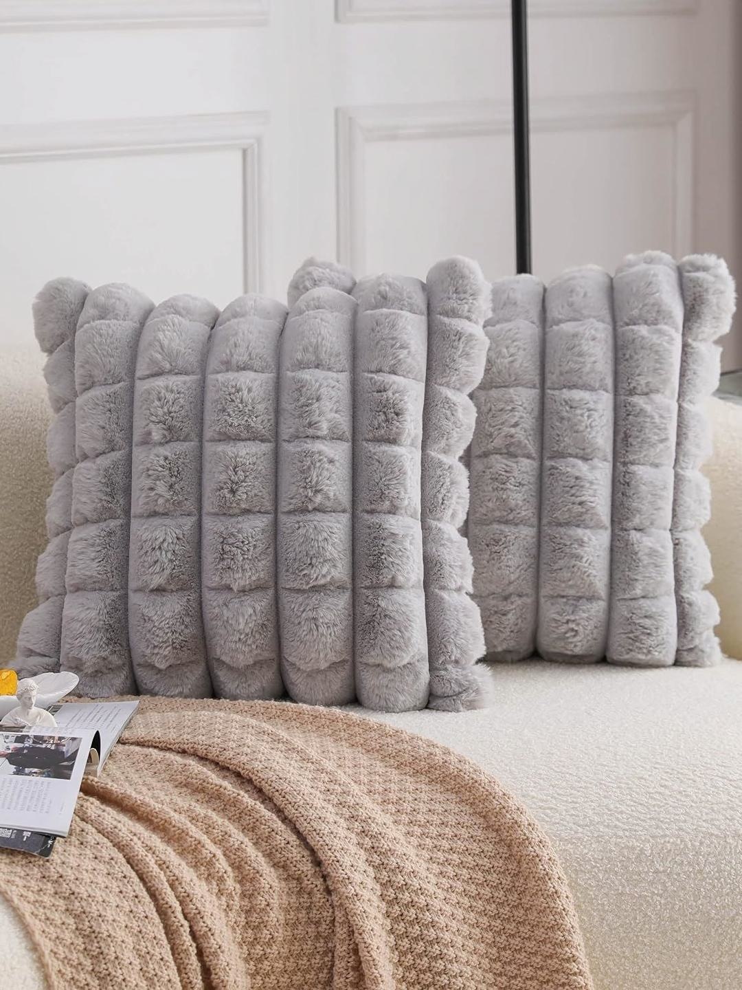 

TANLOOMS Grey Set of 2 Checked Woollen Square Cushion Covers