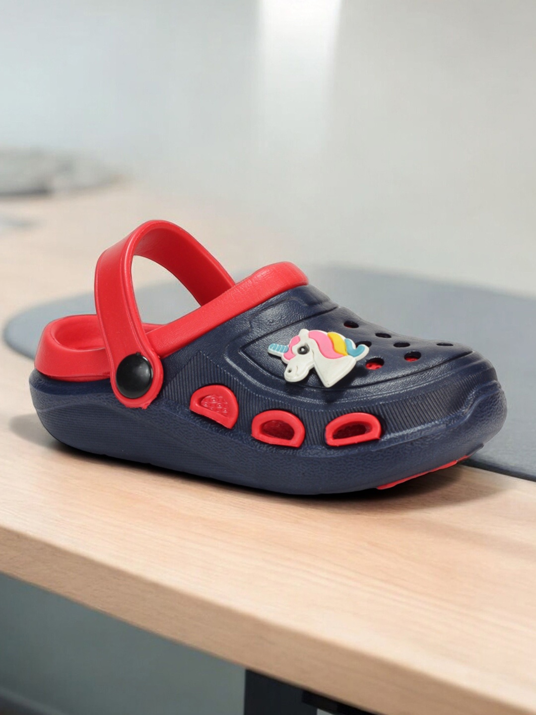 

Lil Lollipop Kids Unicorn Applique Anti-Slip Rubber Clogs, Navy blue