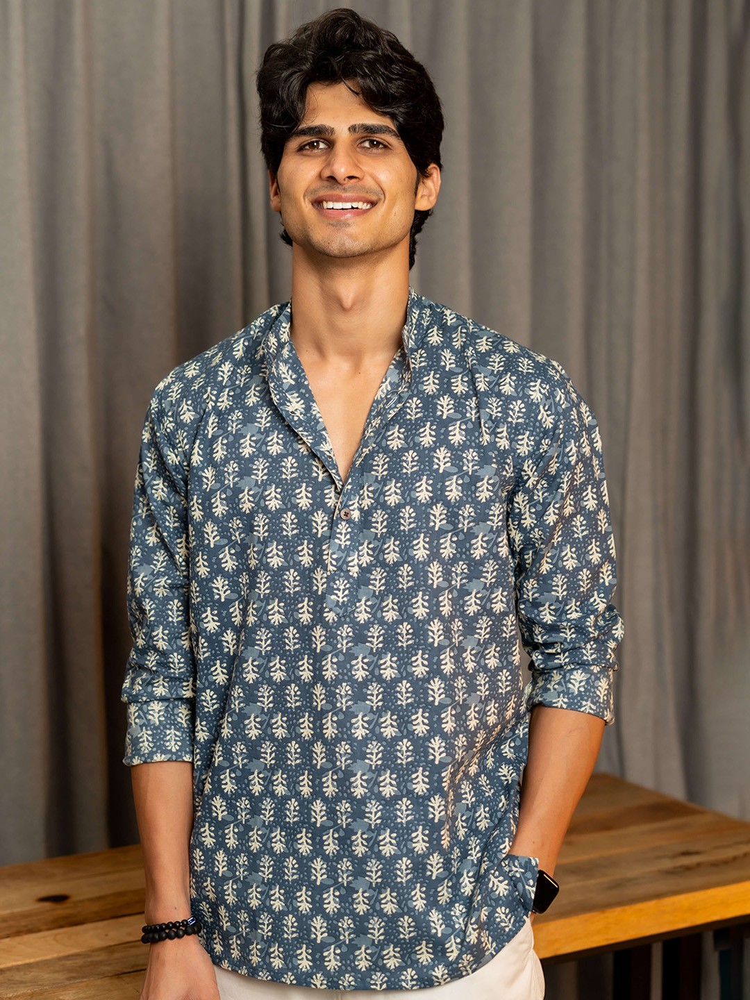 

Shasak Ethnic Motifs Butti Printed Mandarin Collar Cotton Straight Short Kurta, Teal
