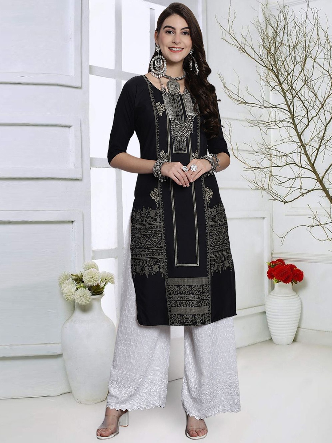 

7Threads Ethnic Motifs Printed Round Neck Crepe Straight Kurta, Black