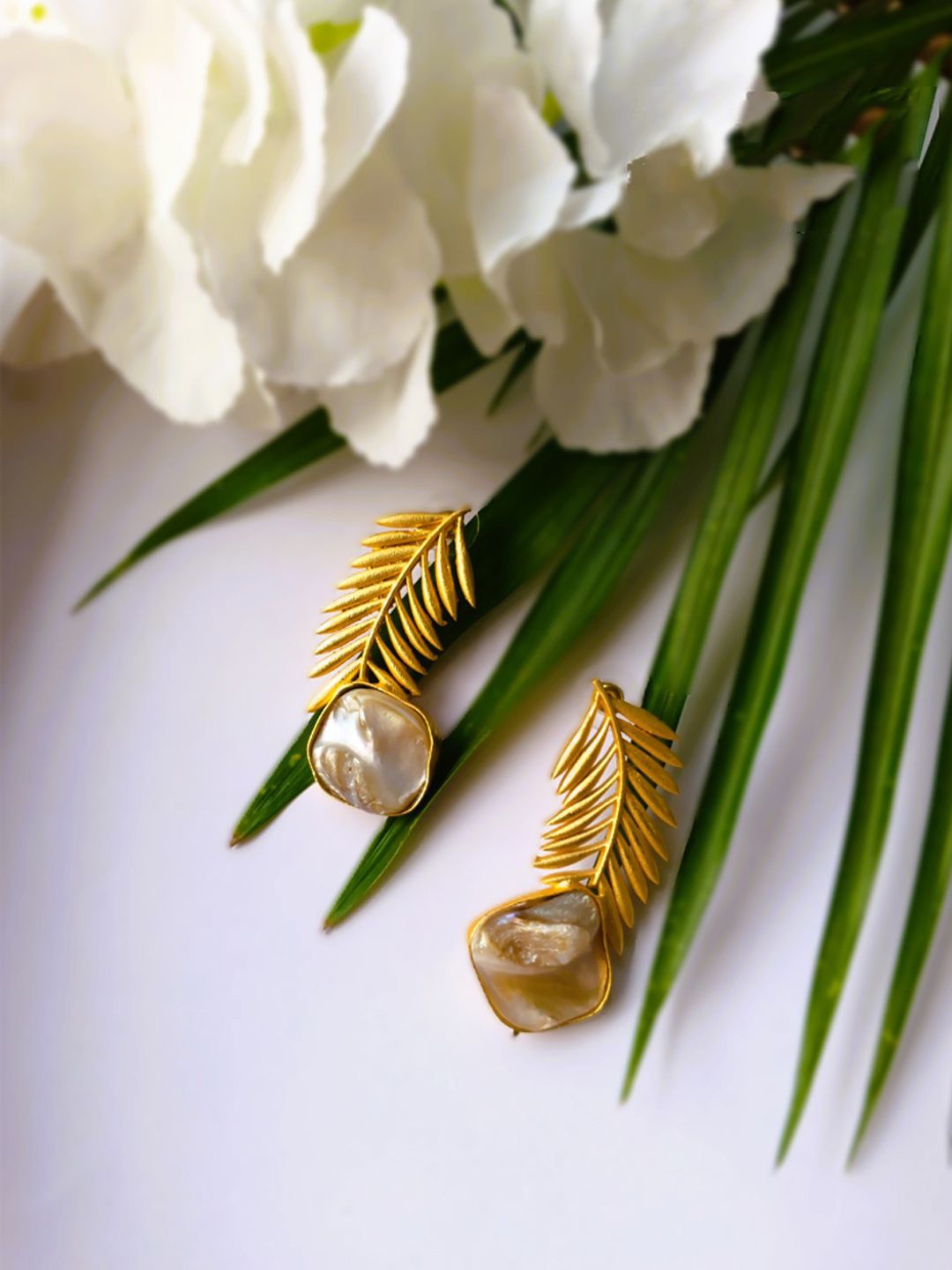 

Krelin Classic Studs Earrings, Gold