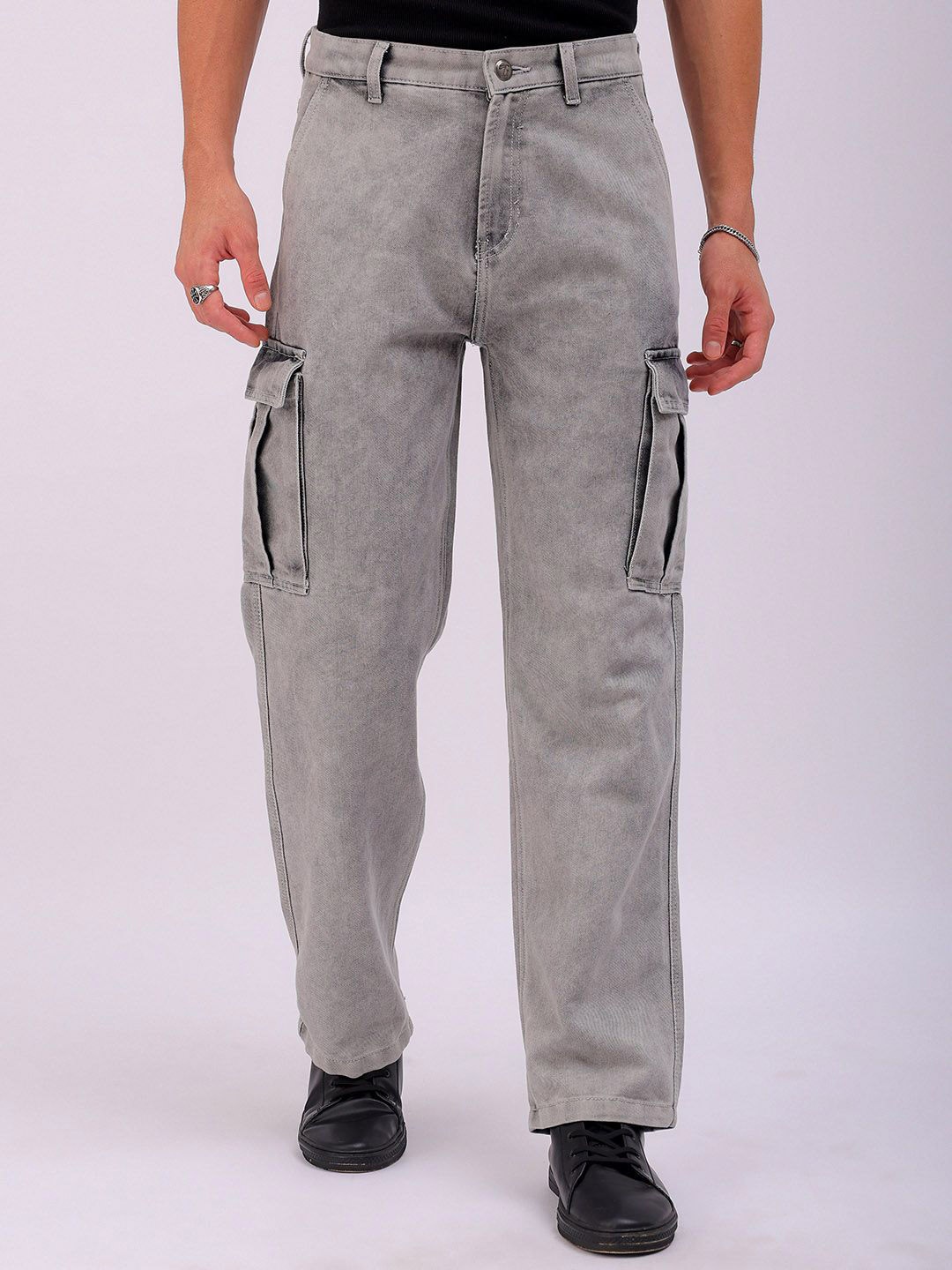 

The Indian Garage Co Men Relaxed Fit Heavy Fade Cargo Jeans, Grey