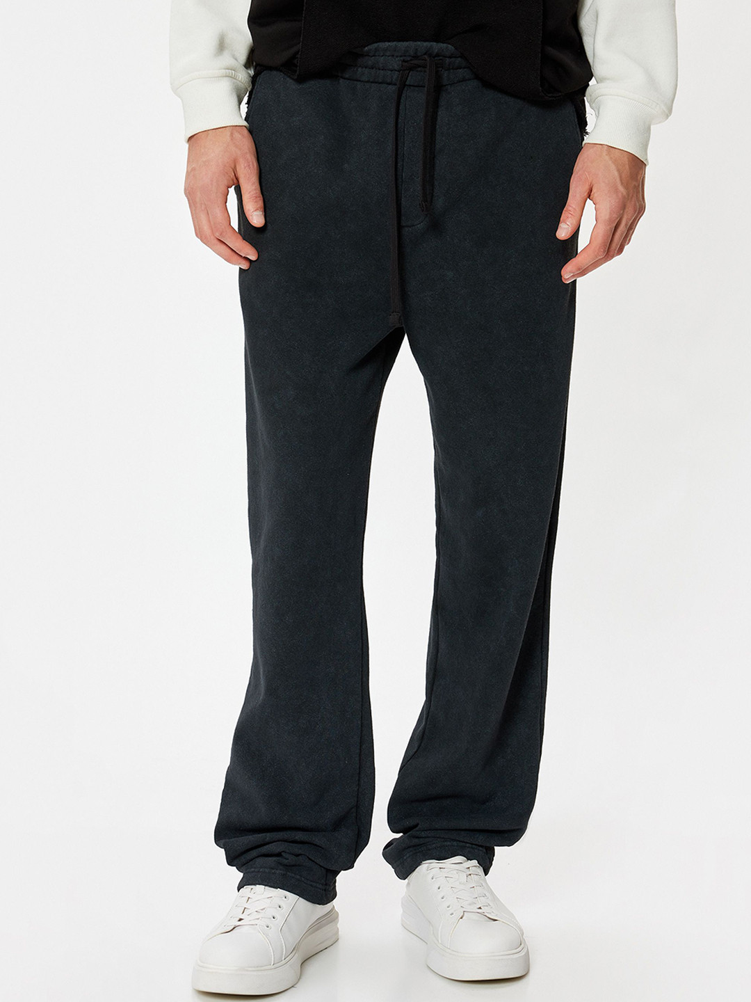 

Koton Men Mid Rise Track Pants, Black