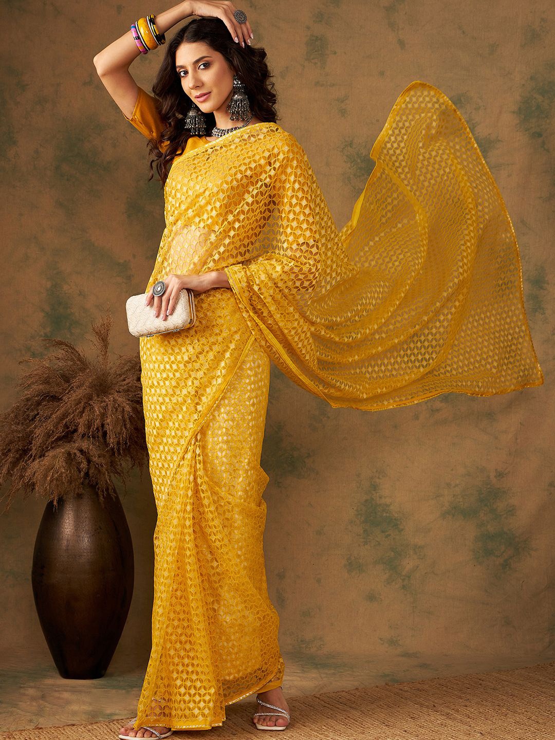 

SHADOW & SAINING Embellished Embroidered Banarasi Saree, Yellow