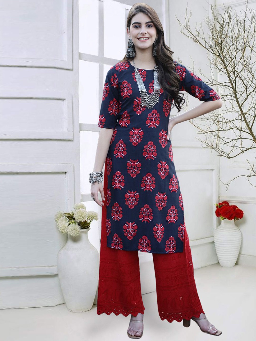 

7Threads Floral Printed Round Neck Crepe Straight Kurta, Navy blue