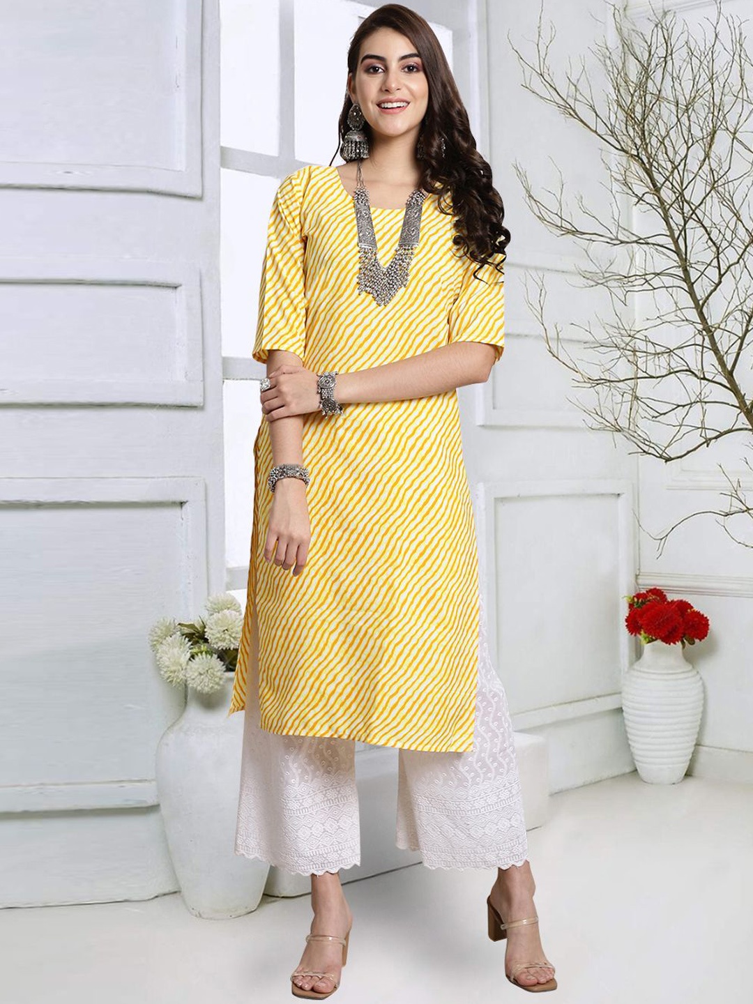 

7Threads Leheriya Printed Round Neck Crepe Straight Kurta, Yellow