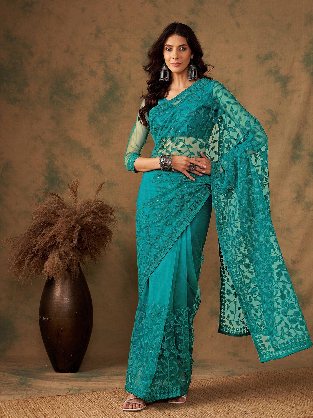 

SHADOW & SAINING Floral Beads and Stones Net Saree, Teal