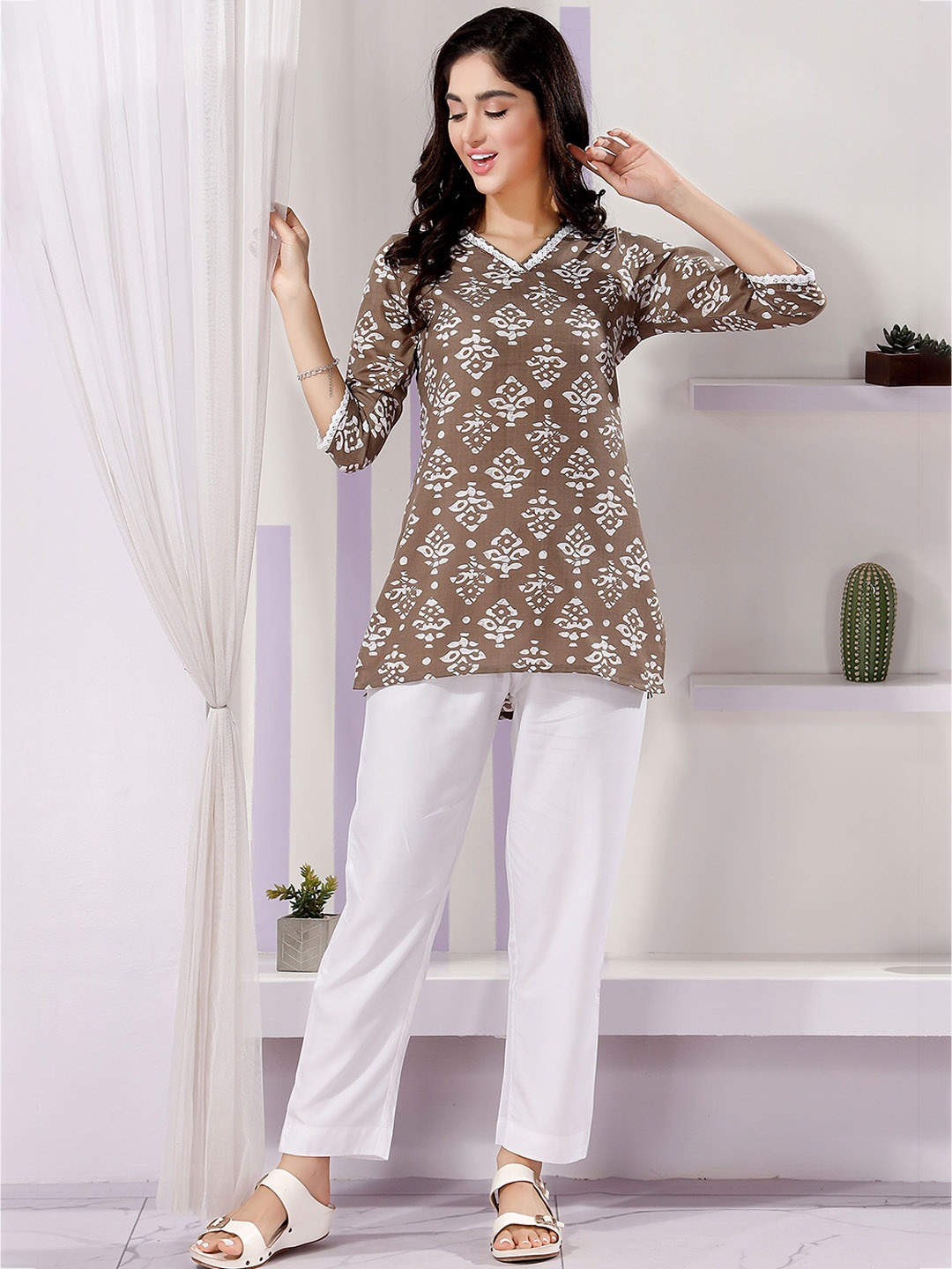 

keshubaba Floral Printed Straight Kurta, Grey