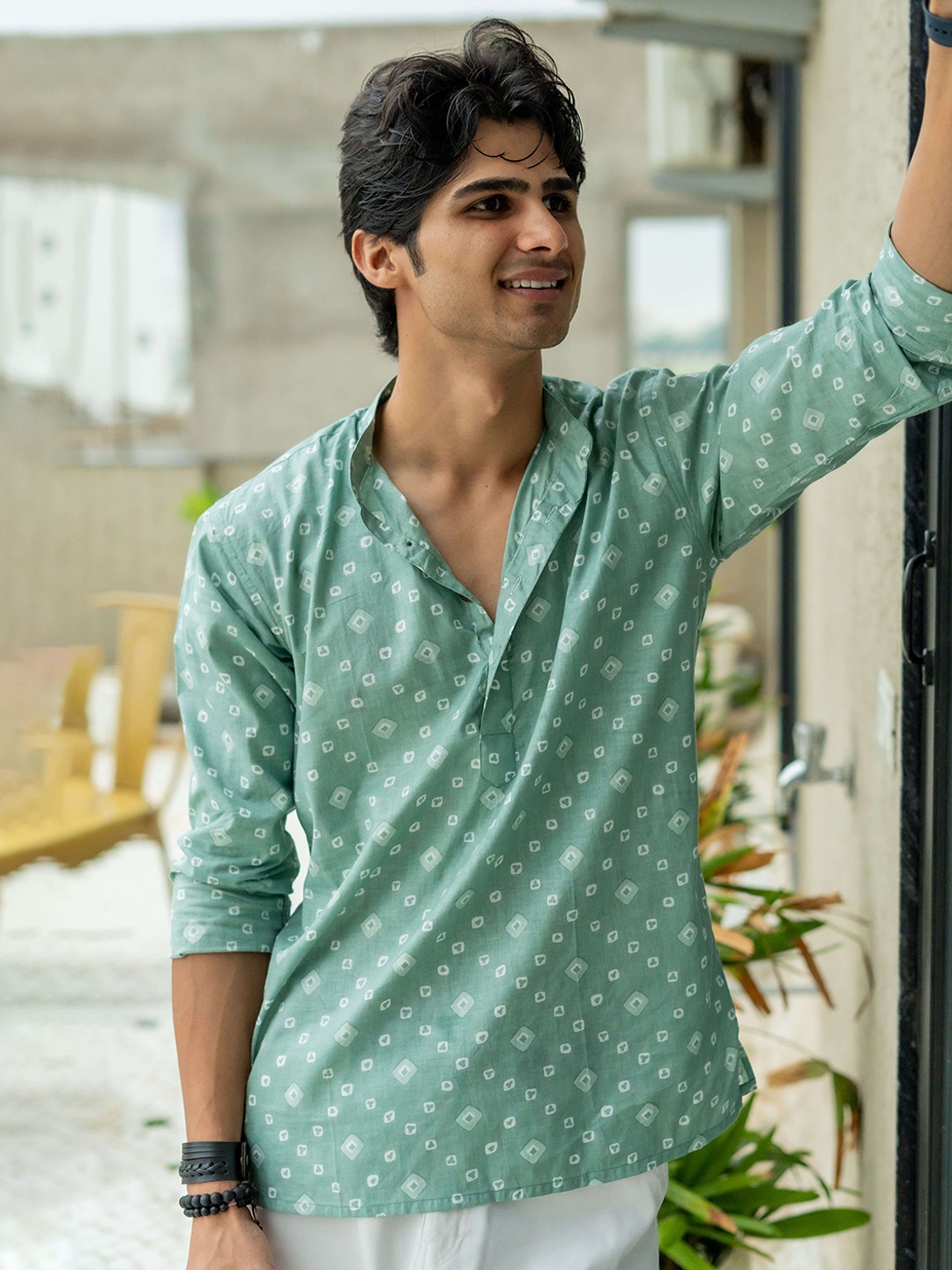 

Shasak Bandhani Printed Mandarin Collar Cotton Straight Short Kurta, Teal