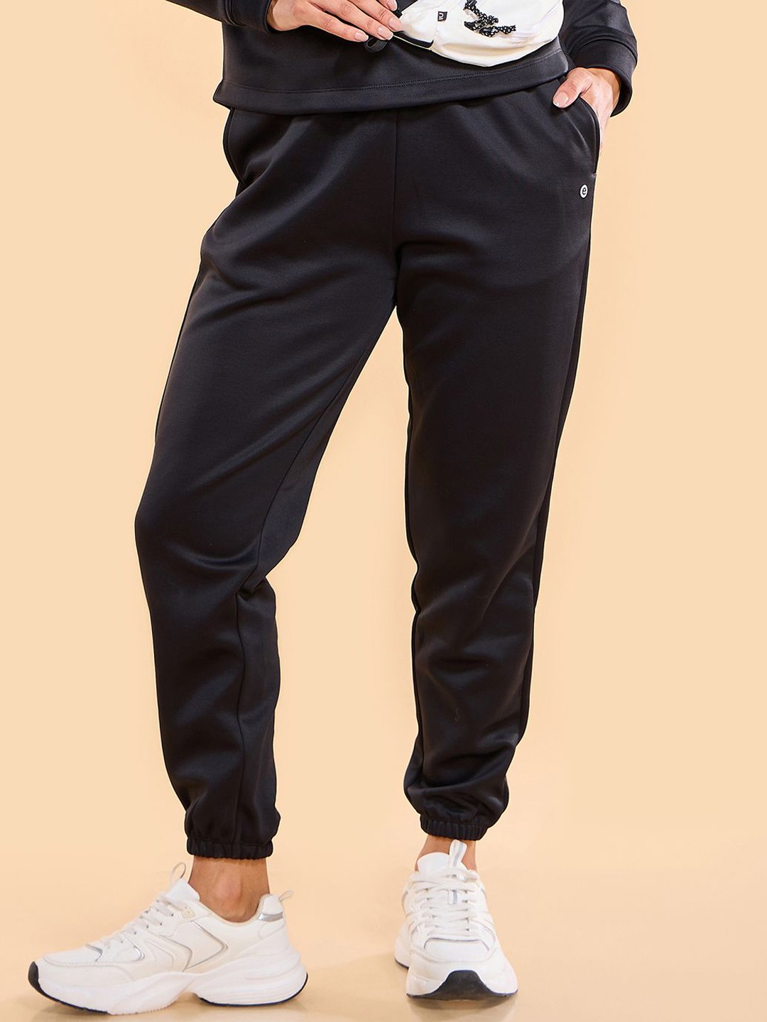 

Enamor Fleece Jogger Relaxed Fit High-Rise Fleece Jogger With Adjustable Drawstring A404, Black