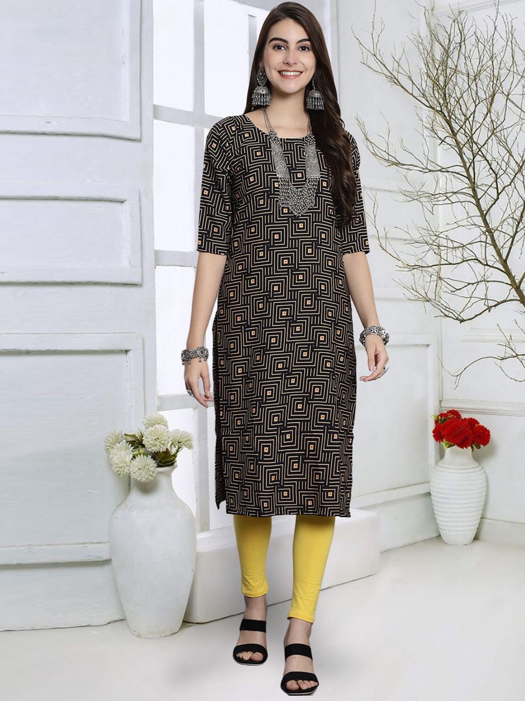 

7Threads Geometric Printed Round Neck Straight Kurta, Black