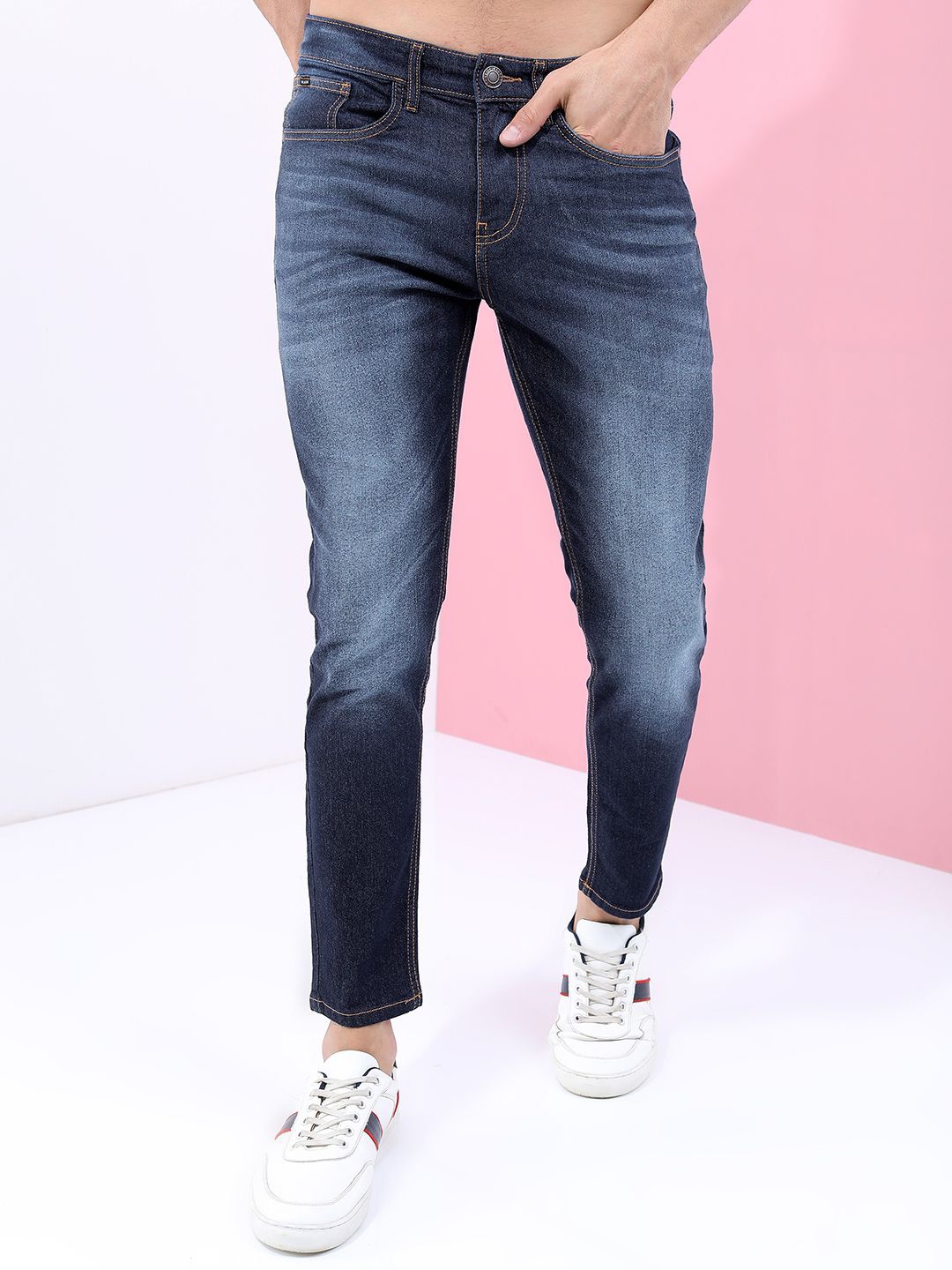 

HIGHLANDER Men Tapered Fit Low Distress Heavy Fade Stretchable Jeans, Blue
