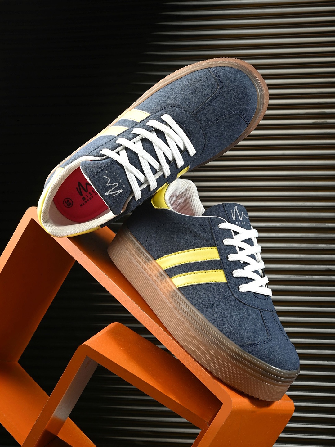 

MISEEN Women Colourblocked Sneakers, Navy blue