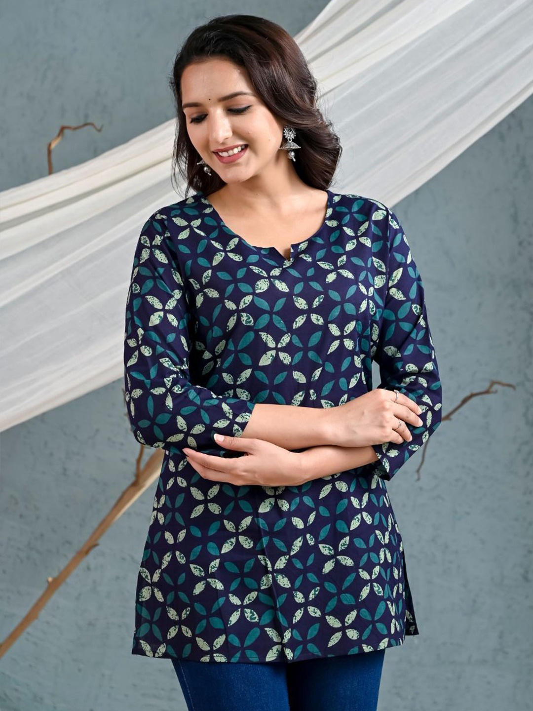 

GORDHAN Women Floral Printed Round Neck Pure Cotton Top, Navy blue