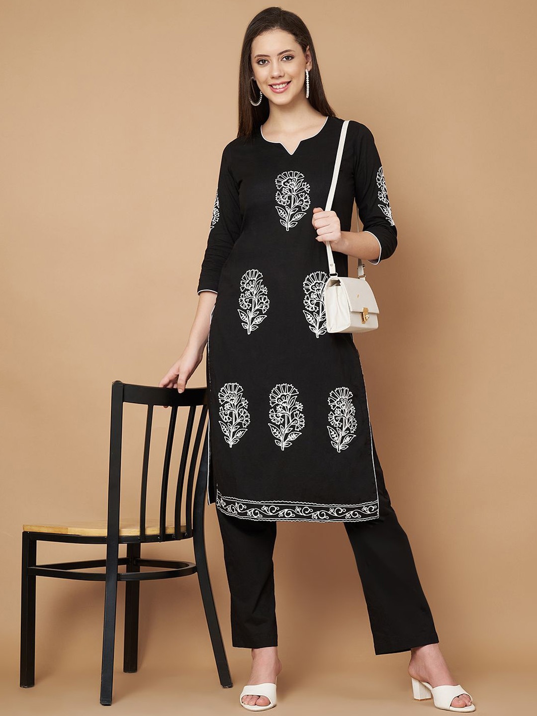 

Poshak Hub Floral Embroidered Notch Neck Pure Cotton Straight Kurta With Trousers, Black