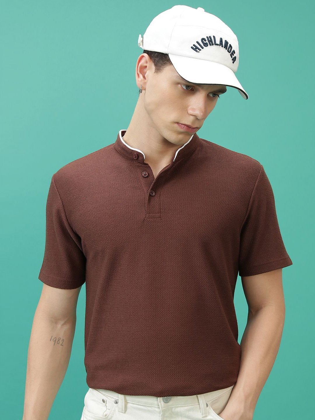 

HIGHLANDER Men High Neck T-shirt, Brown