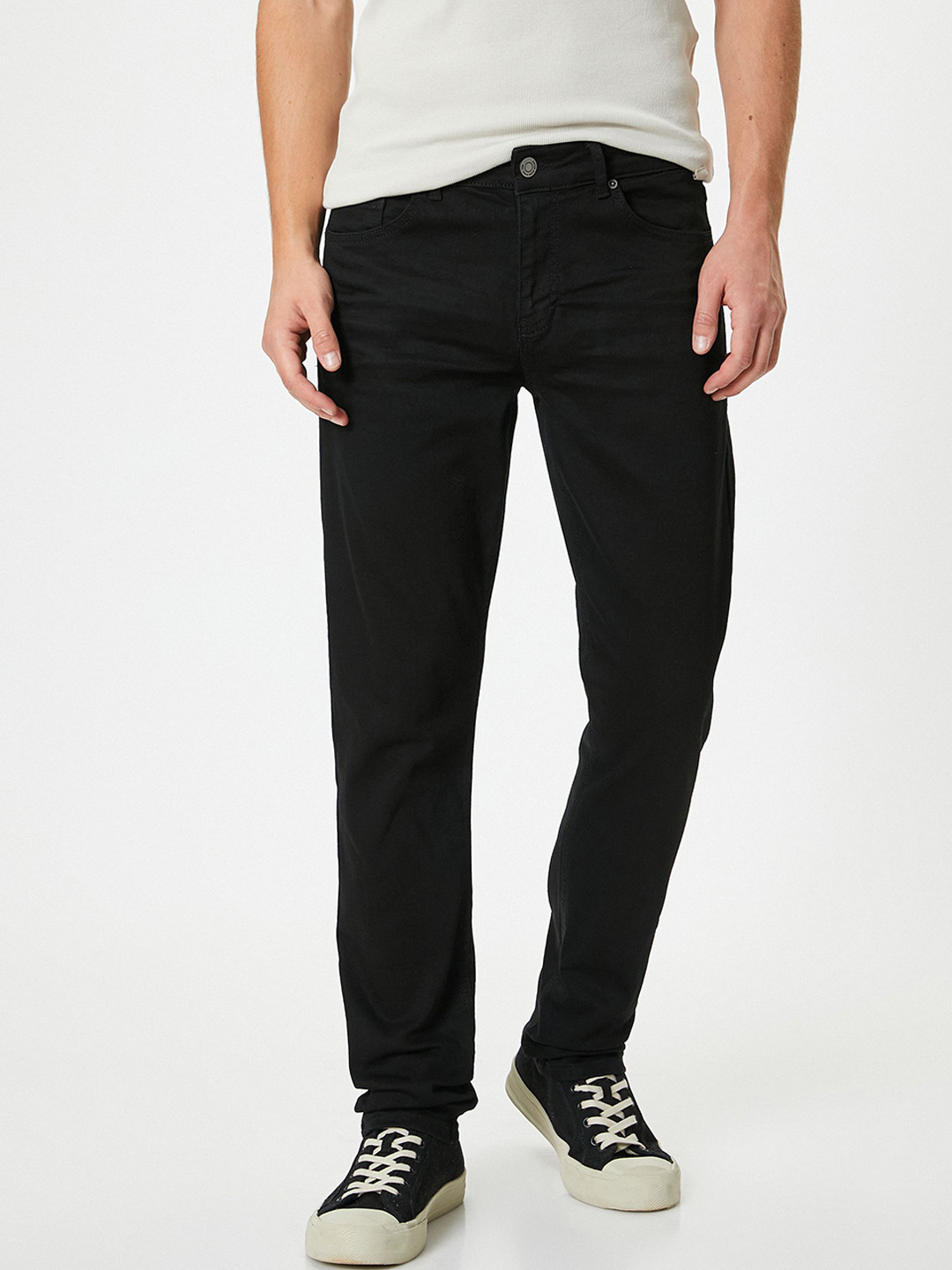 

Koton Men Slim Fit Regular Trousers, Black
