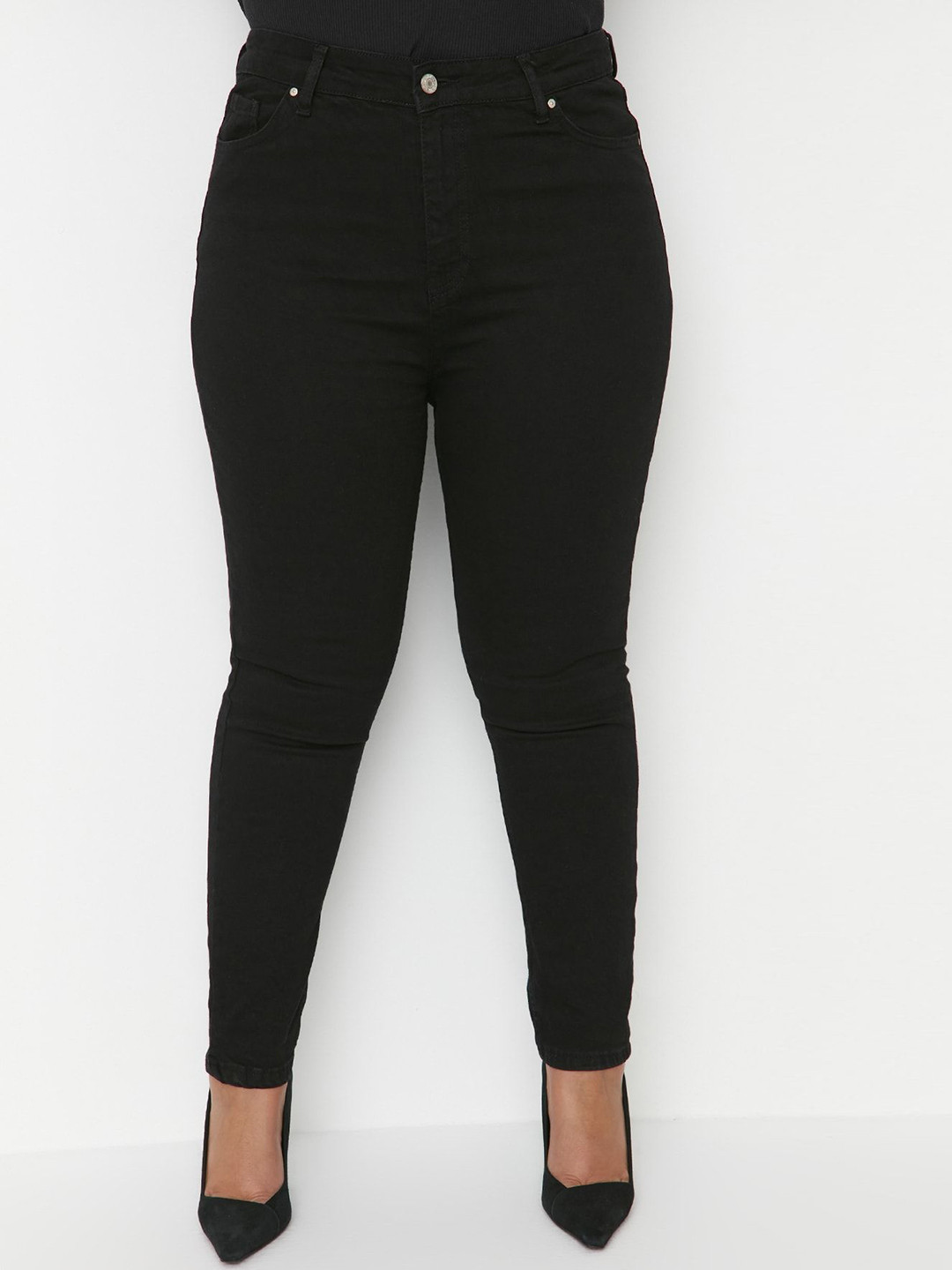 

Trendyol Women Regular Fit Plus Size Jeans, Black