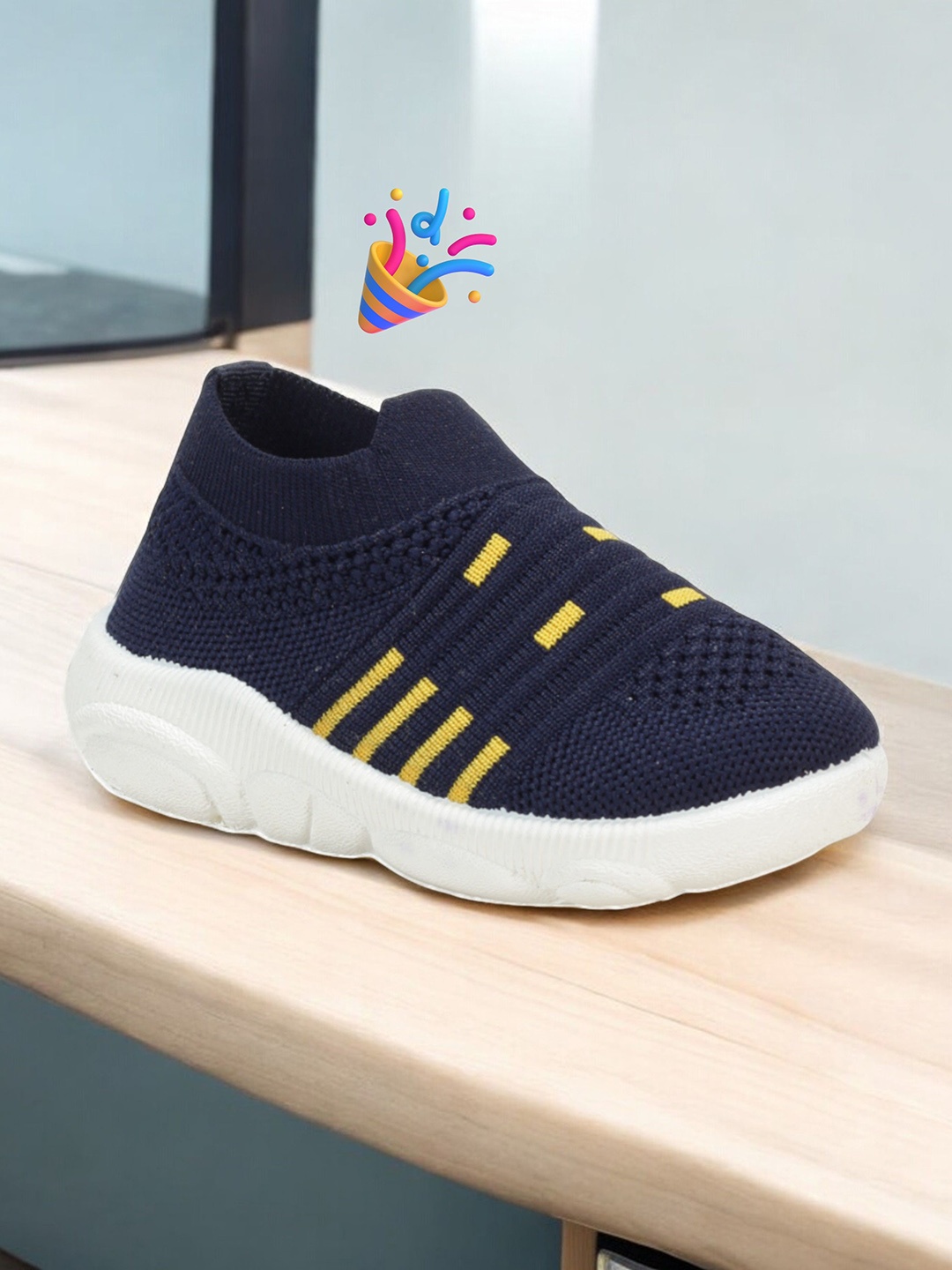 

Lil Lollipop Unisex Kids Lightweight Slip-On Sneakers, Navy blue