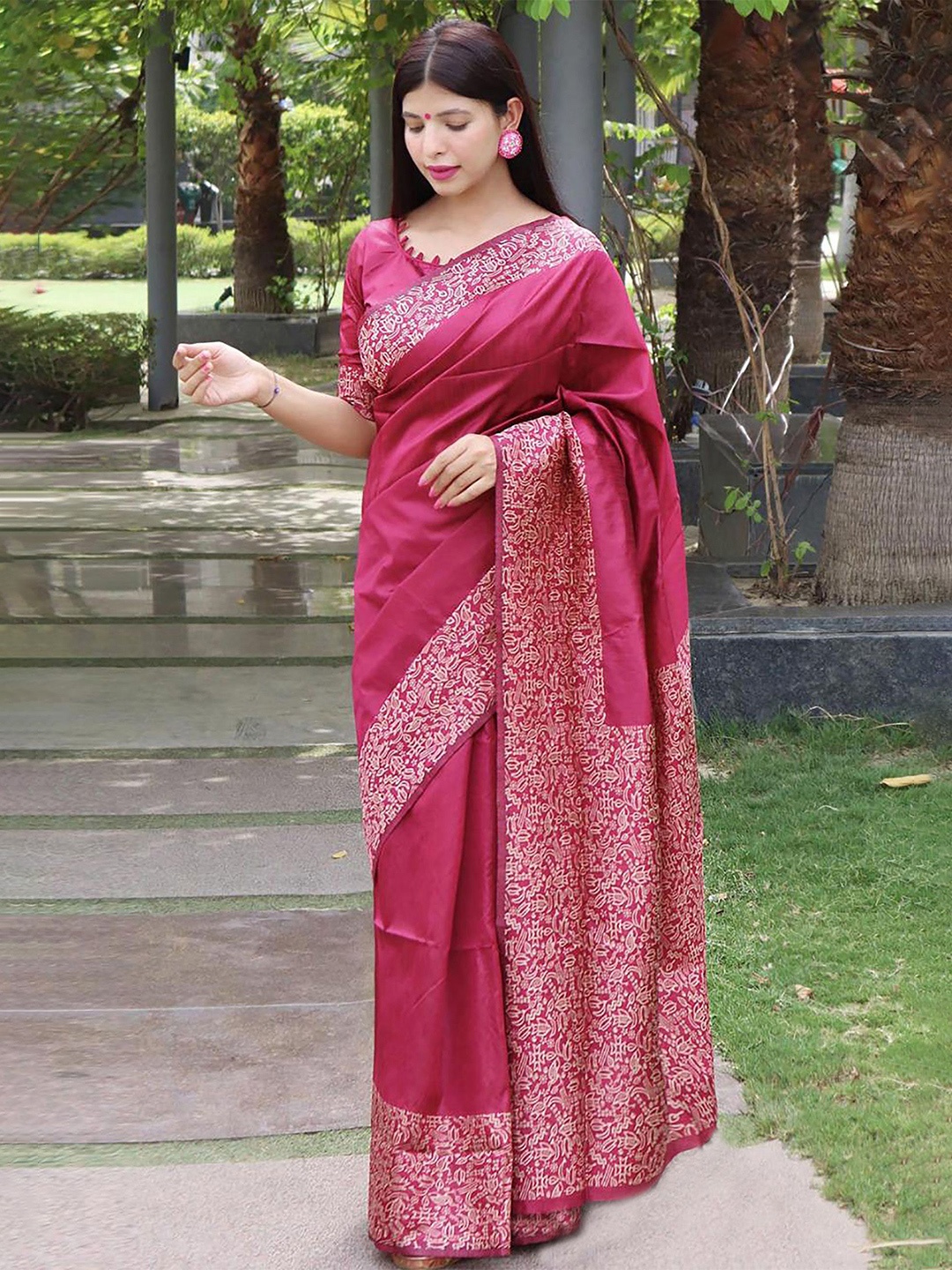 

Anjaneya Sarees Zari Silk Blend Banarasi Saree, Pink