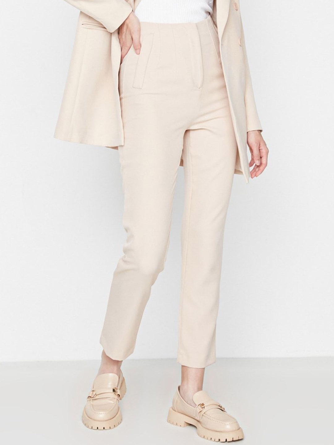 

Trendyol Women Trousers, Na