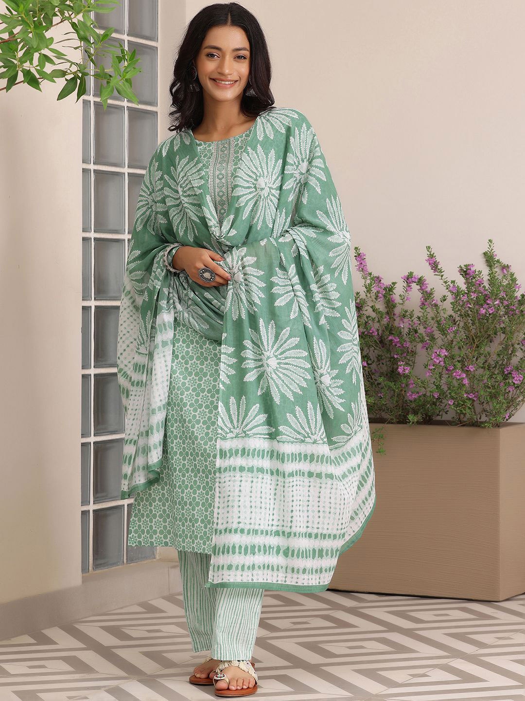 

Libas Floral Printed Thread Work Pure Cotton Straight Kurta with Trousers & Dupatta, Green