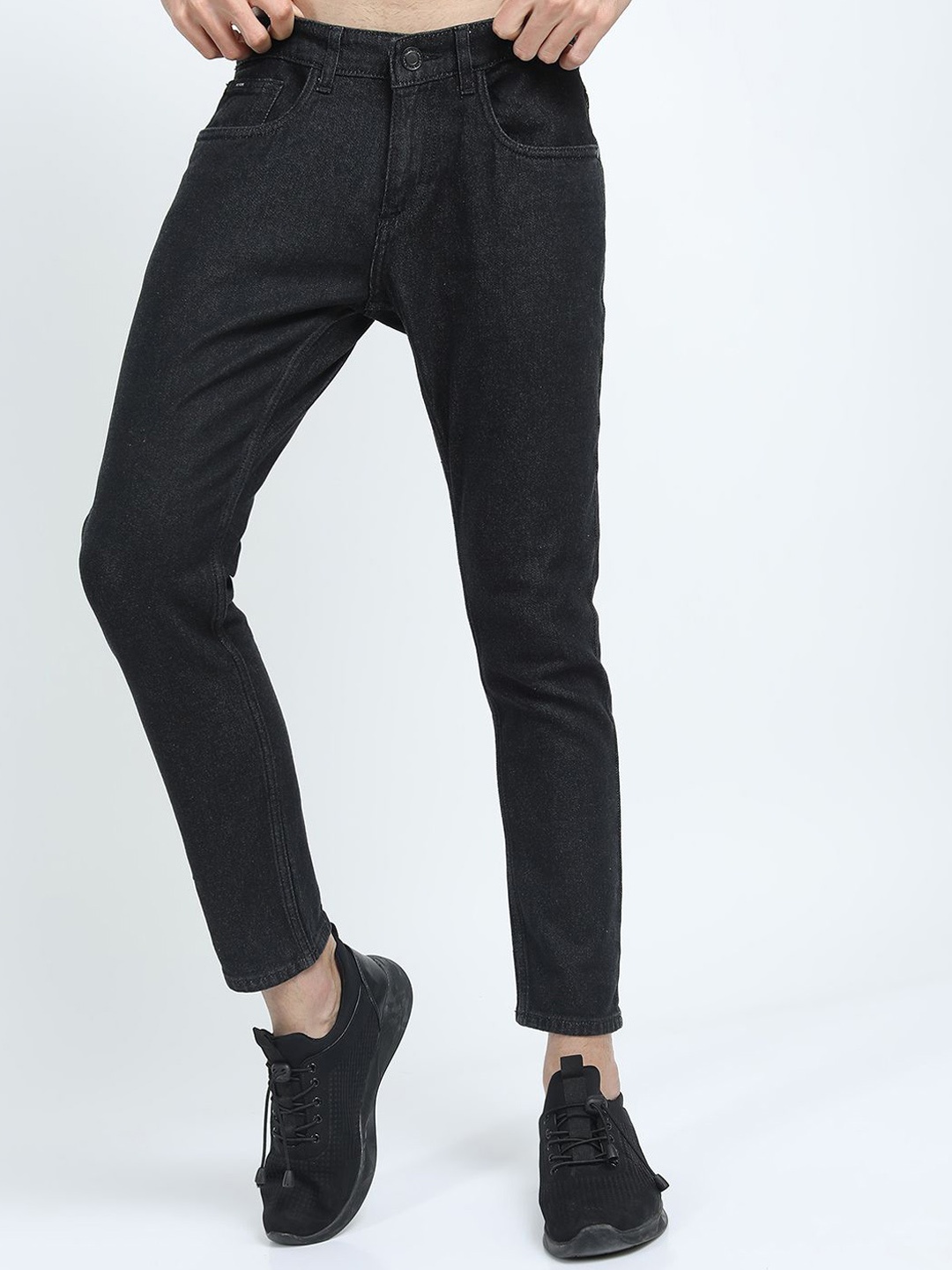 

HIGHLANDER Men Tapered Fit Stretchable Jeans, Black