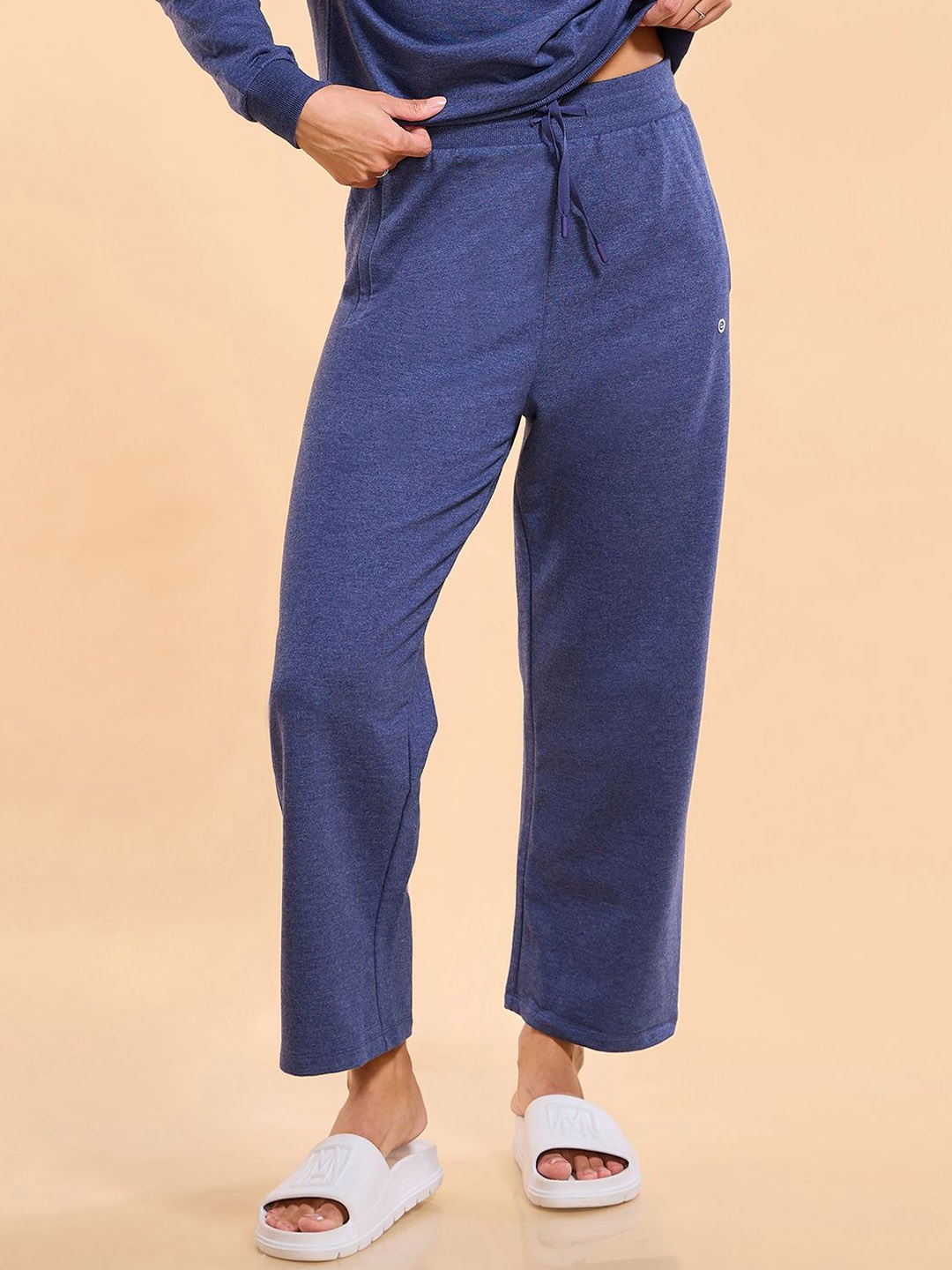 

Enamor Essentials Mid Rise Relaxed Fit Ankle Length Fur Back Cozy Pant-E405, Blue
