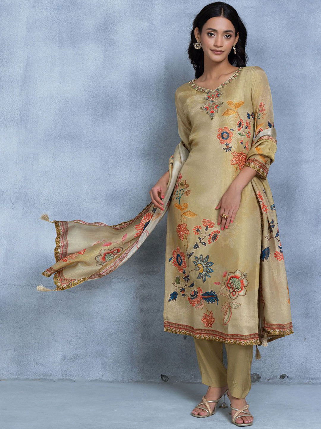 

Rang by Indya Floral Printed Beads And Stones Straight Kurta With Trousers & Dupatta, Beige