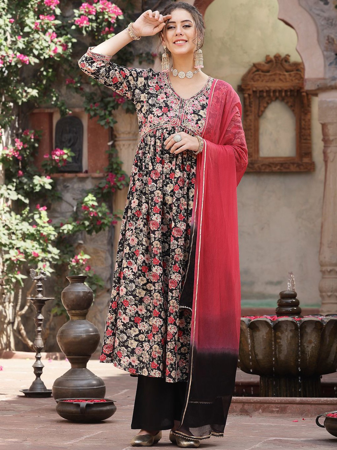 

Stylum Black Floral Printed Empire Thread Work Kurta With Palazzos & Dupatta