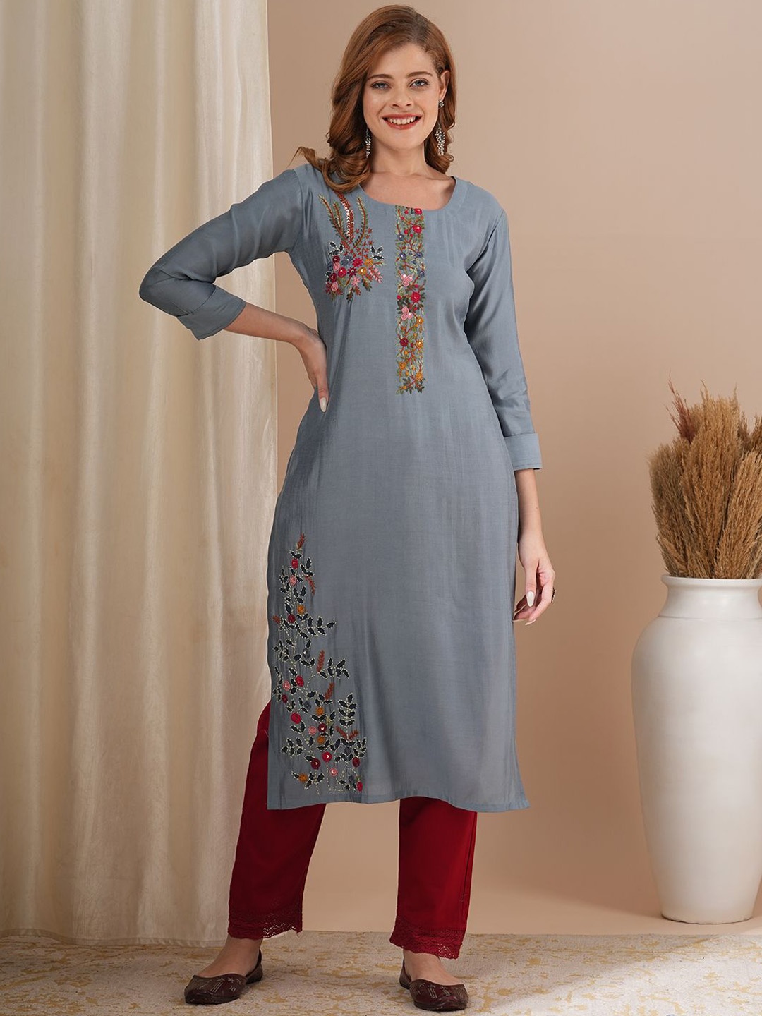 

FASHOR Floral Embroidered Square Neck Thread Work Straight Kurta, Blue