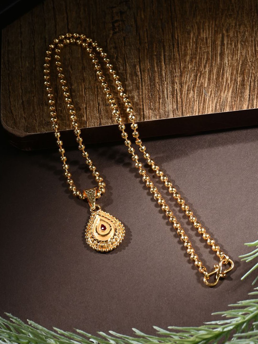 

AanyaCentric Gold-Plated Oval Pendant with Chain