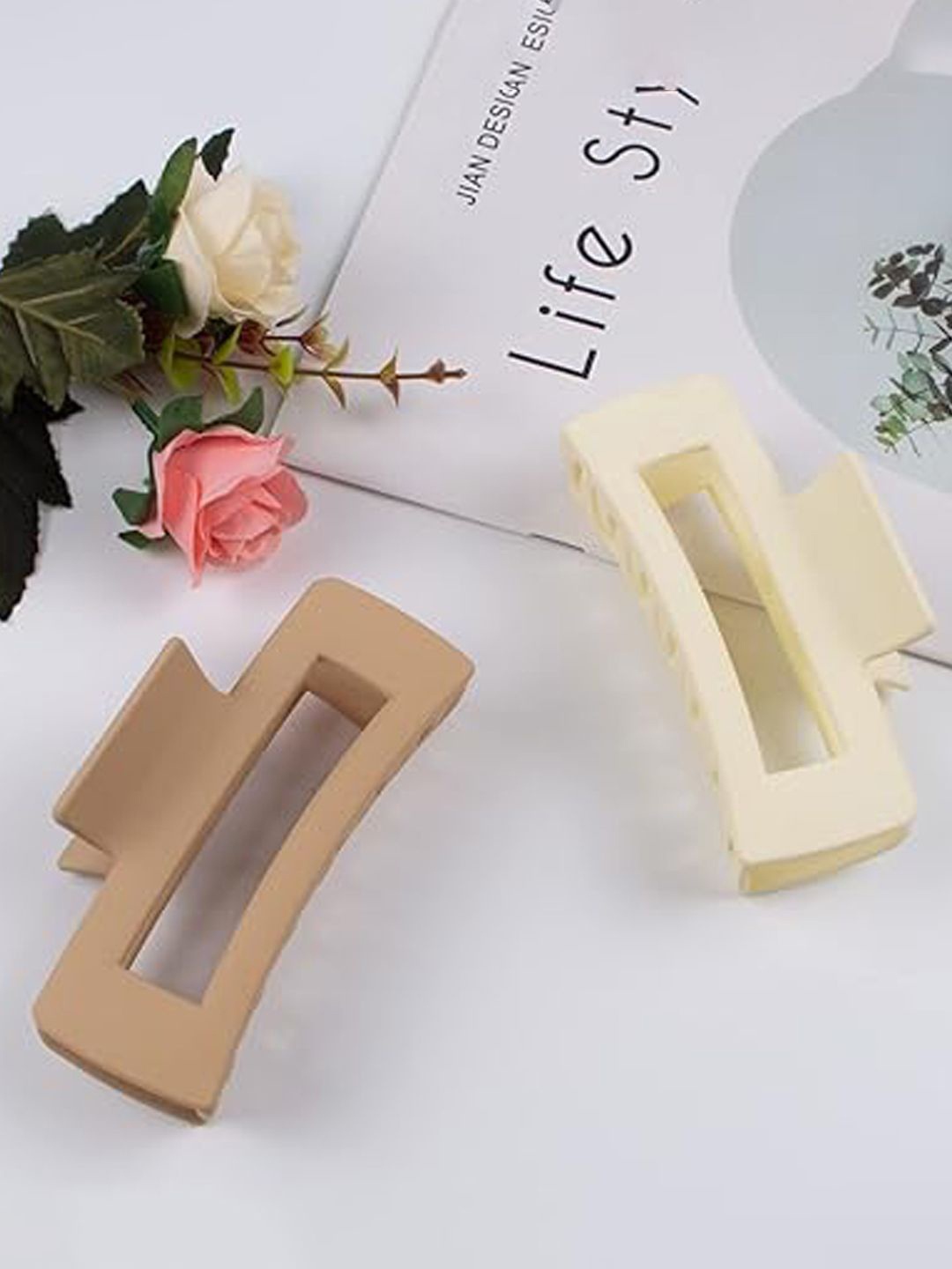 

Softwrap Women 2 Pieces Claw Clips, Cream