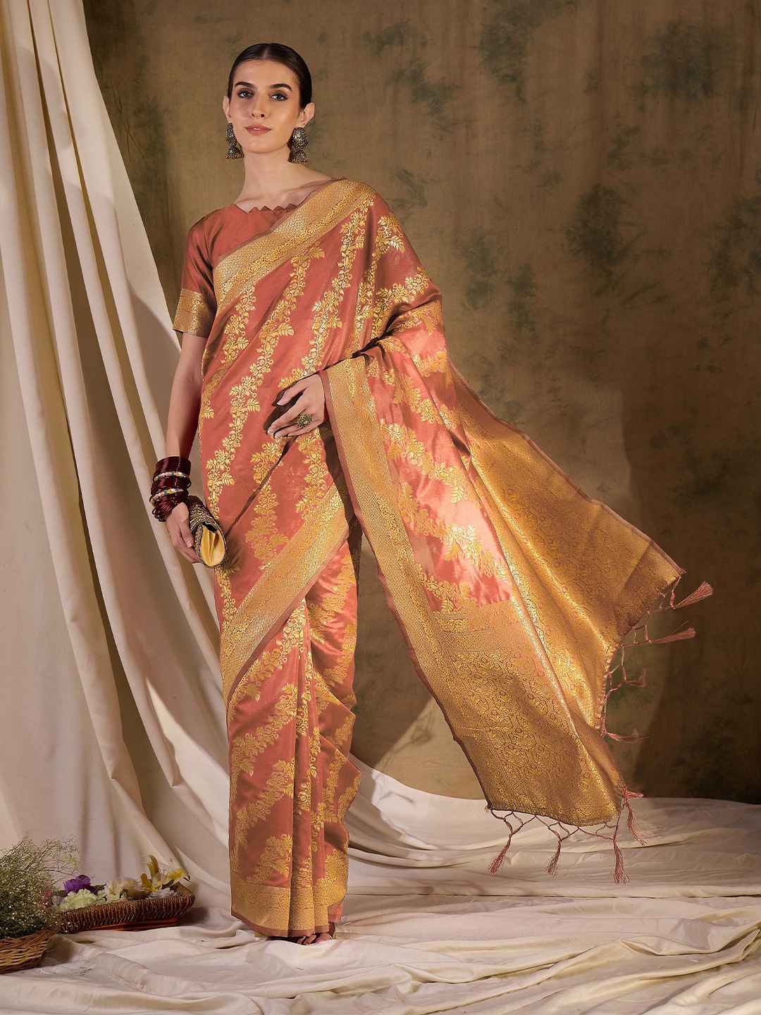 

SHADOW & SAINING Woven Design Zari Silk Blend Kanjeevaram Saree, Peach