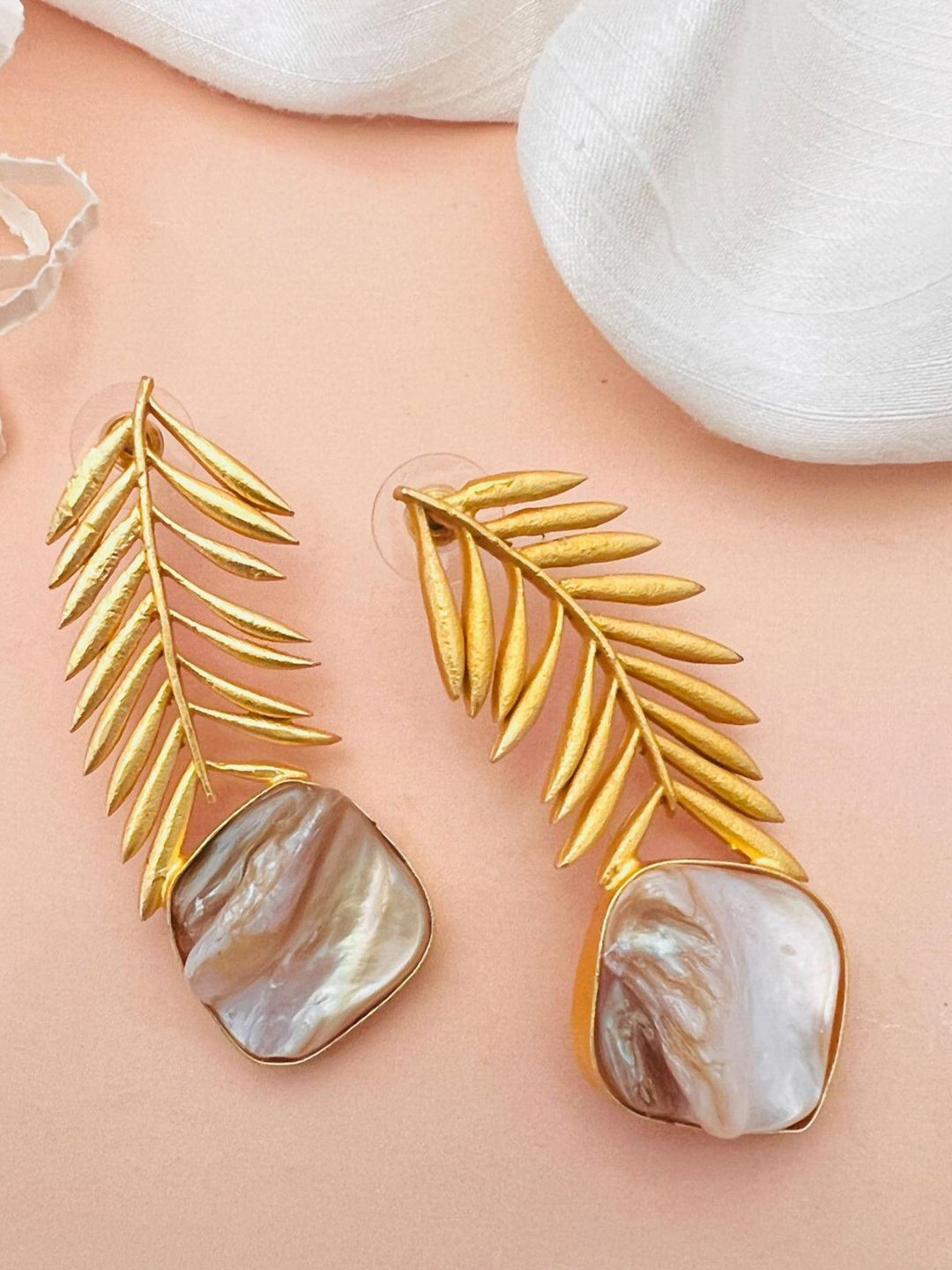 

KRENOZ Classic Studs Earrings, Gold