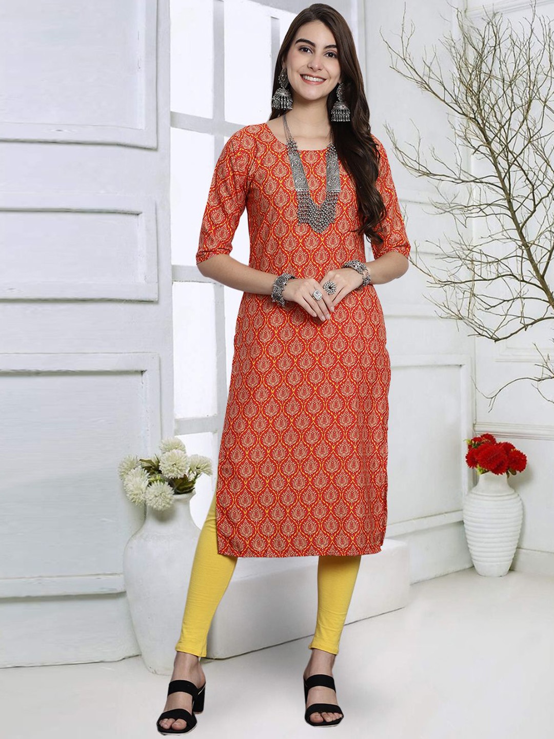 

7Threads Ethnic Motifs Printed Round Neck Straight Kurta, Orange