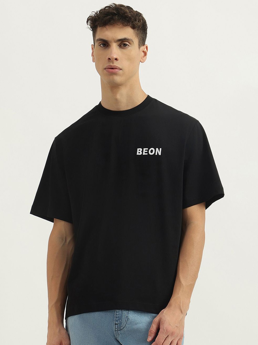 

United Colors of Benetton Men Graphic Printed Round Neck Pure Cotton Boxy T-Shirt, Black