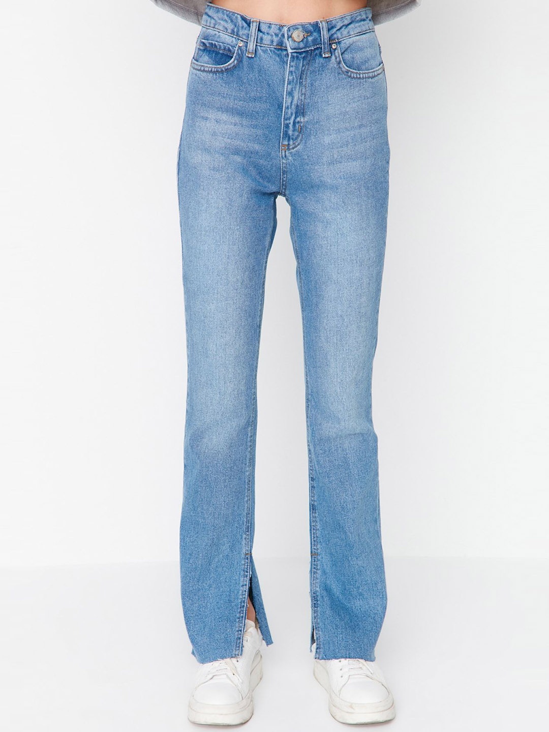 

Trendyol Women Mid-Rise Light Fade Jeans, Blue
