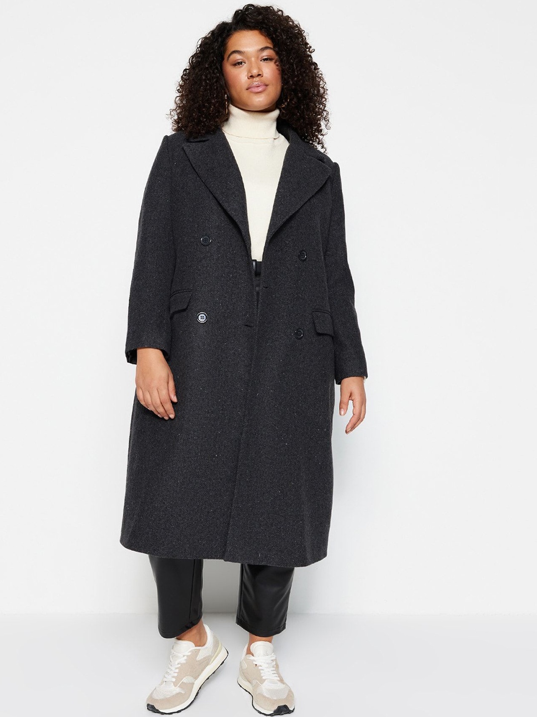 

Trendyol Women Solid Notched Lapel Collar Overcoat, Black